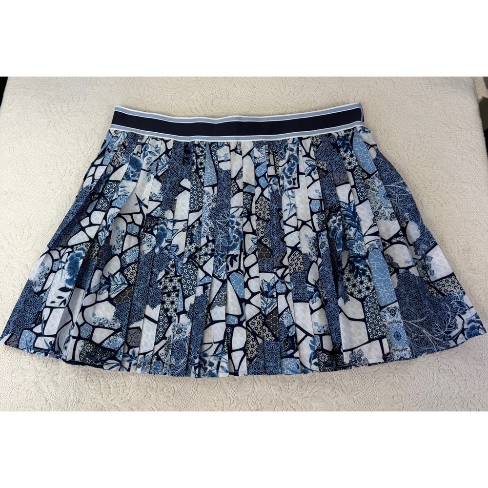 Johnny Was Active Blue White Patchwork Floral Pleated Tennis Skort XL Bee Logo